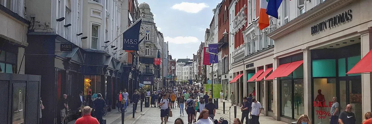En gåtur på Grafton Street i september, Dublins travleste halve mil